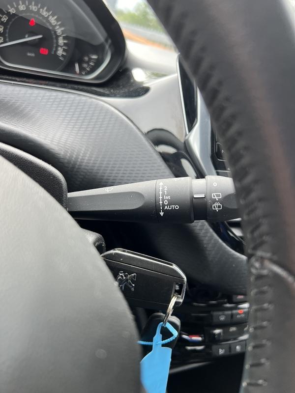 Peugeot 2008 1.2 PURETECH 130CV STYLE