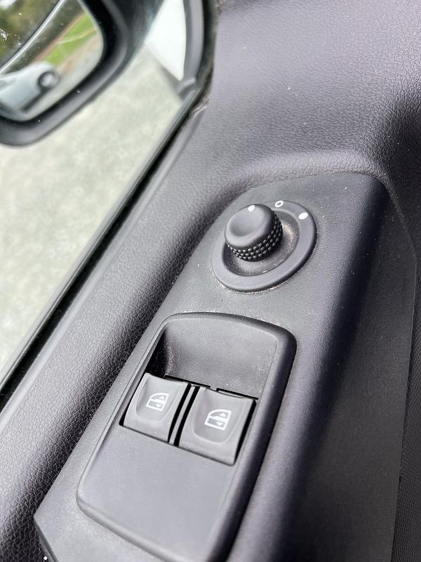 Nissan NV300 2.0 DCI L1H1 2T8 120CH OPTIMA