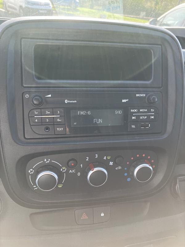 Nissan NV300 2.0 DCI L1H1 2T8 120CH OPTIMA