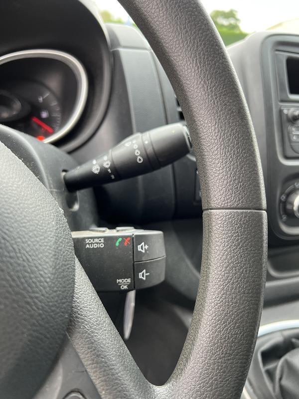 Nissan NV300 2.0 DCI L1H1 2T8 120CH OPTIMA