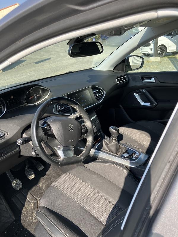 Peugeot 308 1.5BLUEHDI 130CV ALLURE