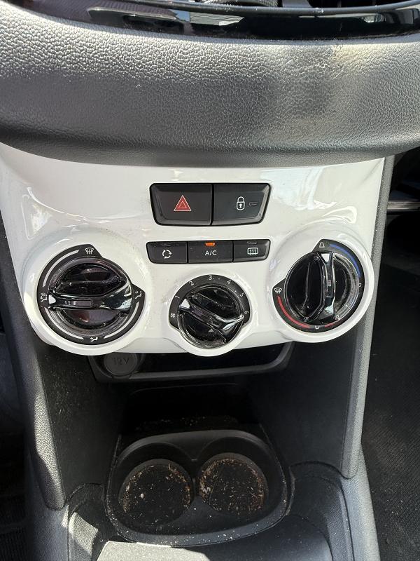 Peugeot 208 1.2I PURETECH 12V - 68 LIKE