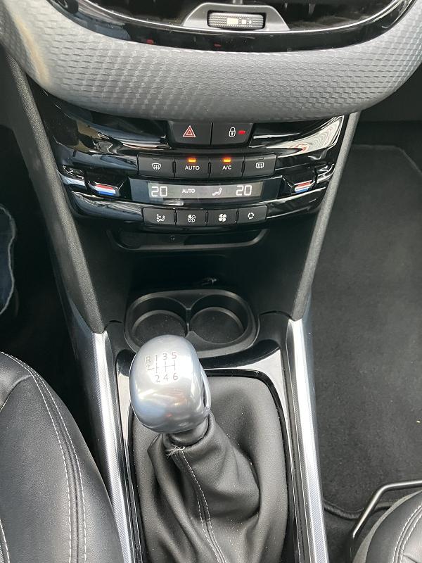 Peugeot 2008 1.6 E-HDI 115CV ALLURE