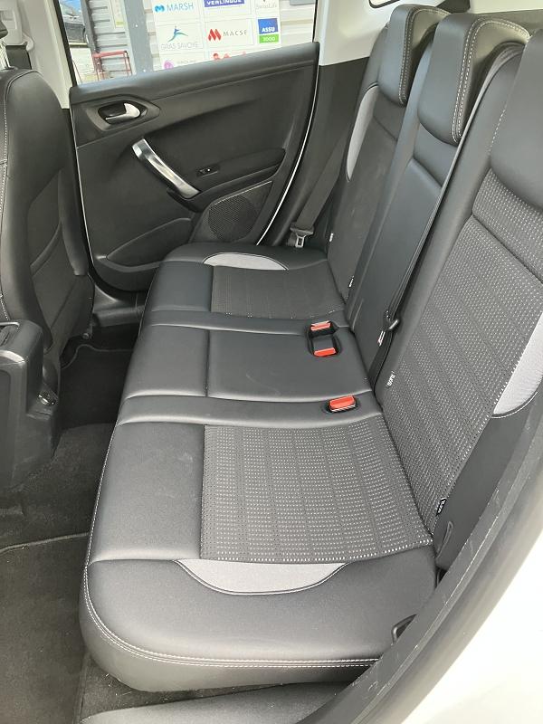 Peugeot 2008 1.6 E-HDI 115CV ALLURE