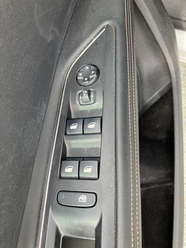 Peugeot 5008 1.5 BHDI 130 CV EAT8 ALLURE