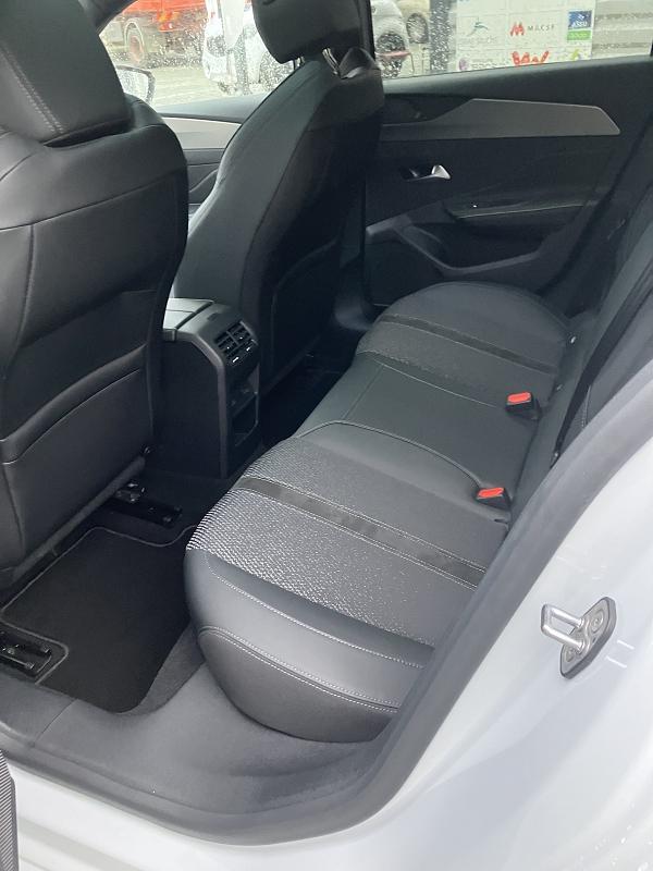 Peugeot 308 1.2I HYBRID - 136 BV E-DCS6 GT