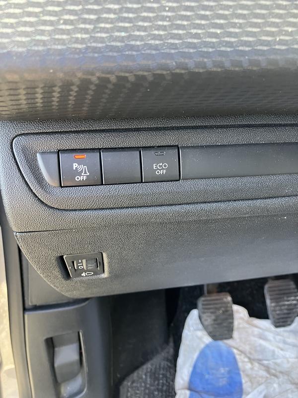 Peugeot 2008 1.6 BLUEHDI 120CV ALLURE