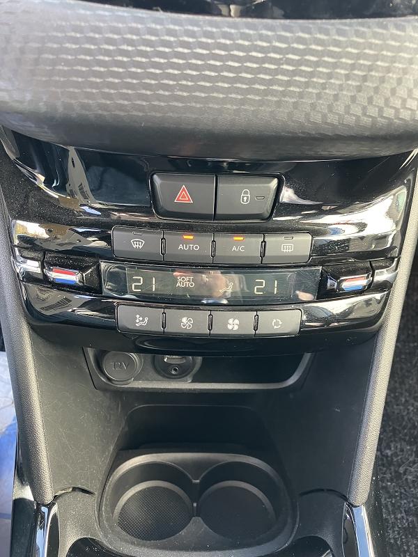 Peugeot 2008 1.6 BLUEHDI 120CV ALLURE