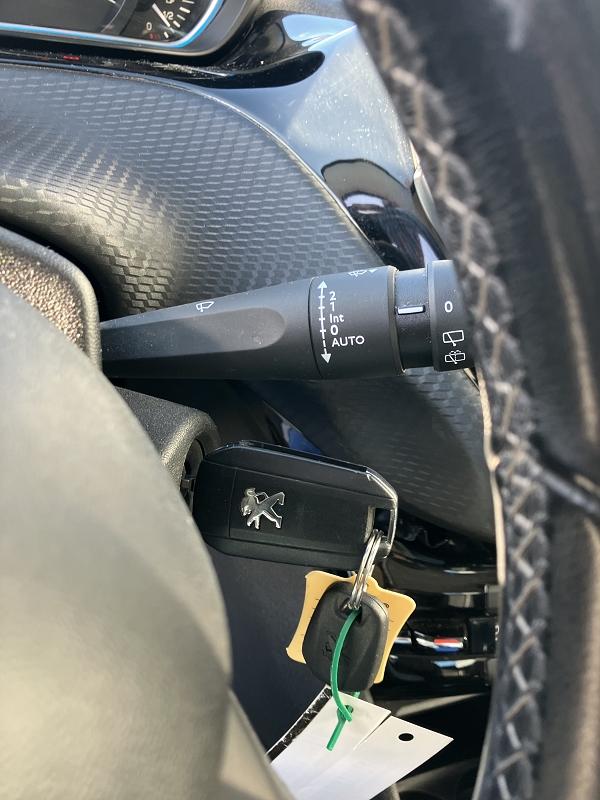 Peugeot 2008 1.6 BLUEHDI 120CV ALLURE